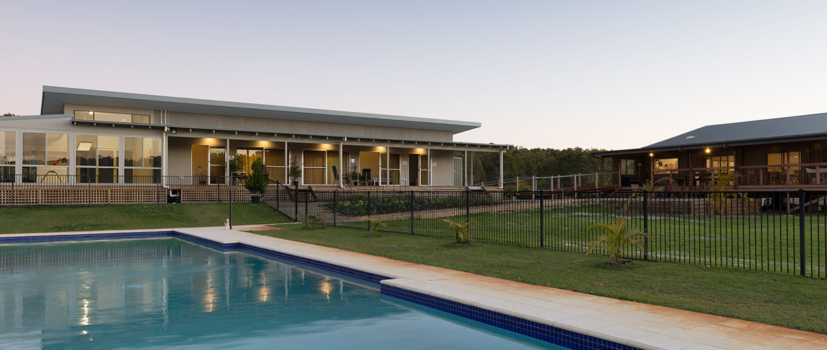 byron-yoga-retreat-centre-1-crop